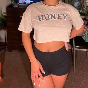 “HONEY 🍯” crop top